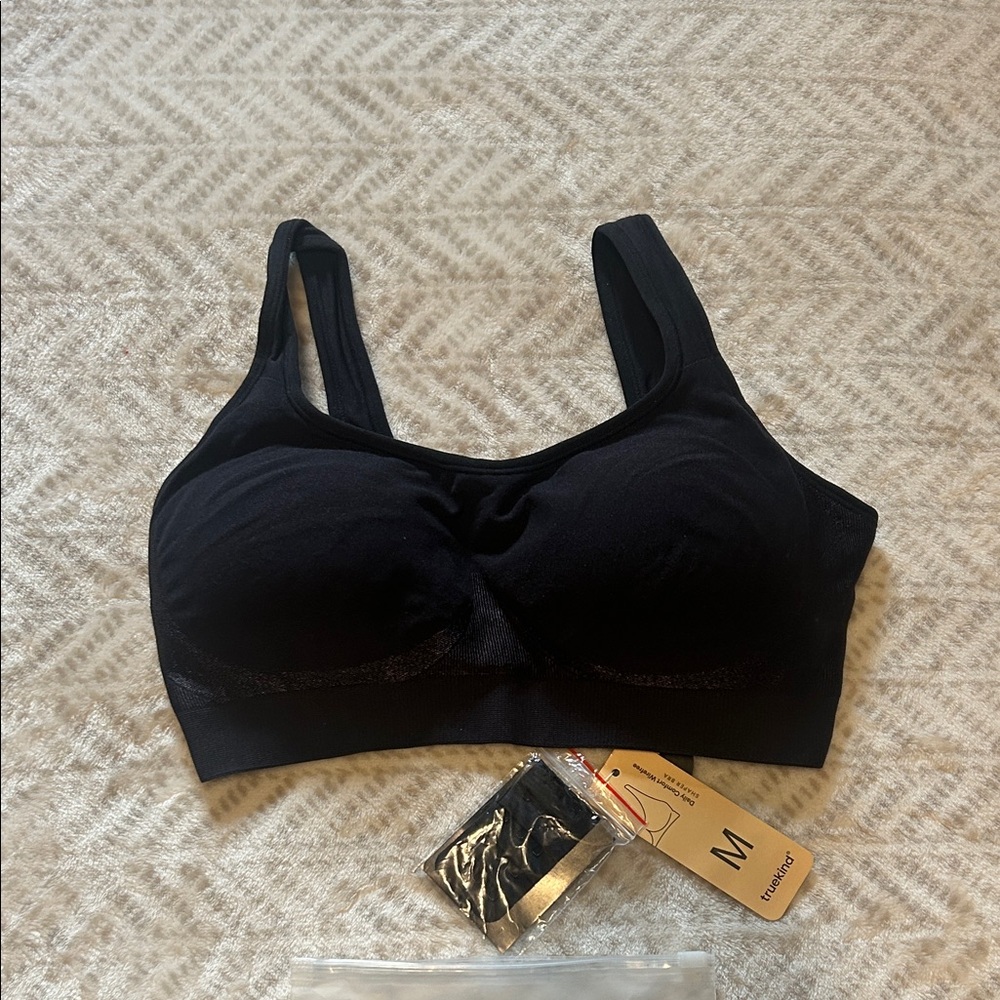 Seamless Black Bra